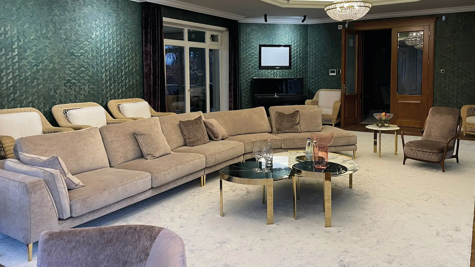 Villa Ungheria_1920x1080-2