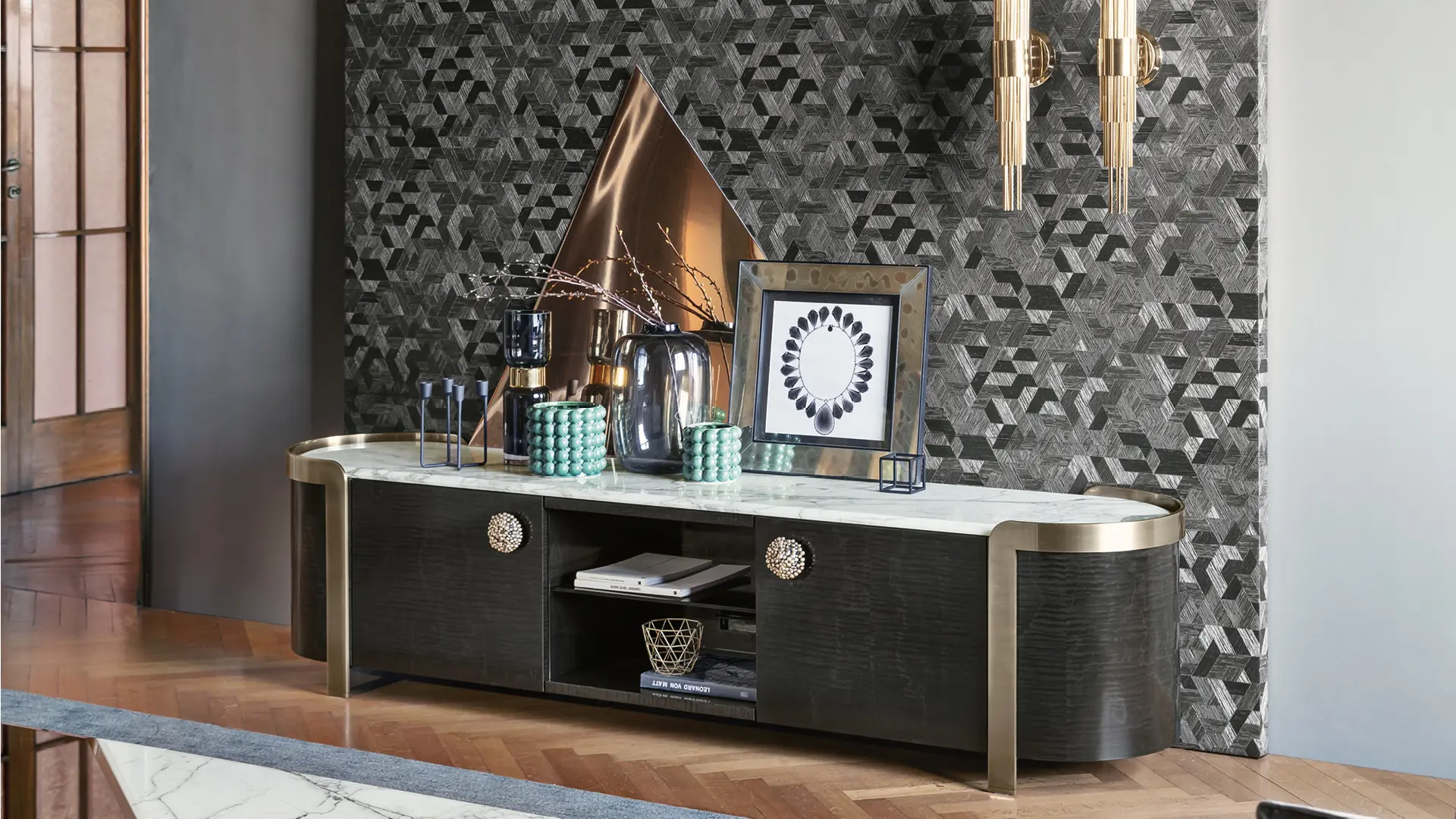 porta tv piano marmo ambientato