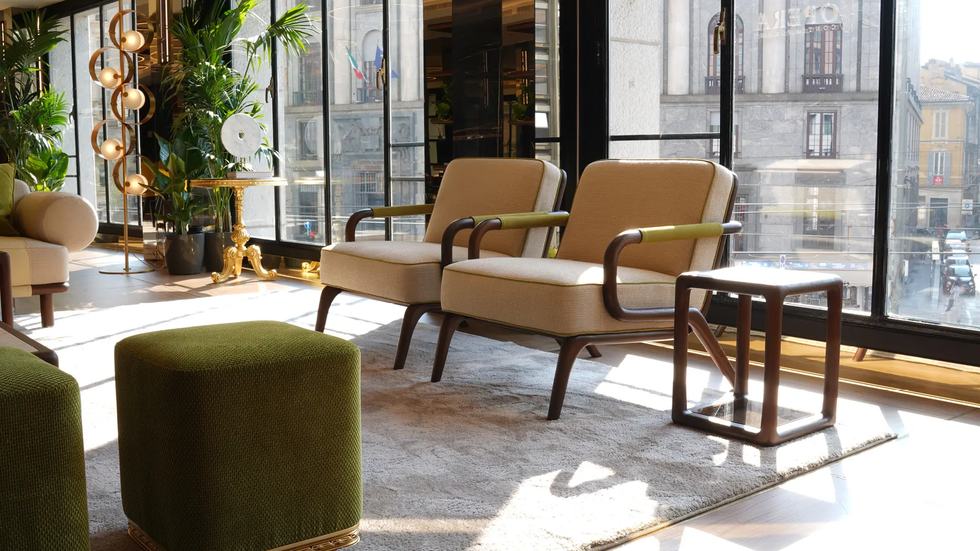 poltrona elegante legno ambient